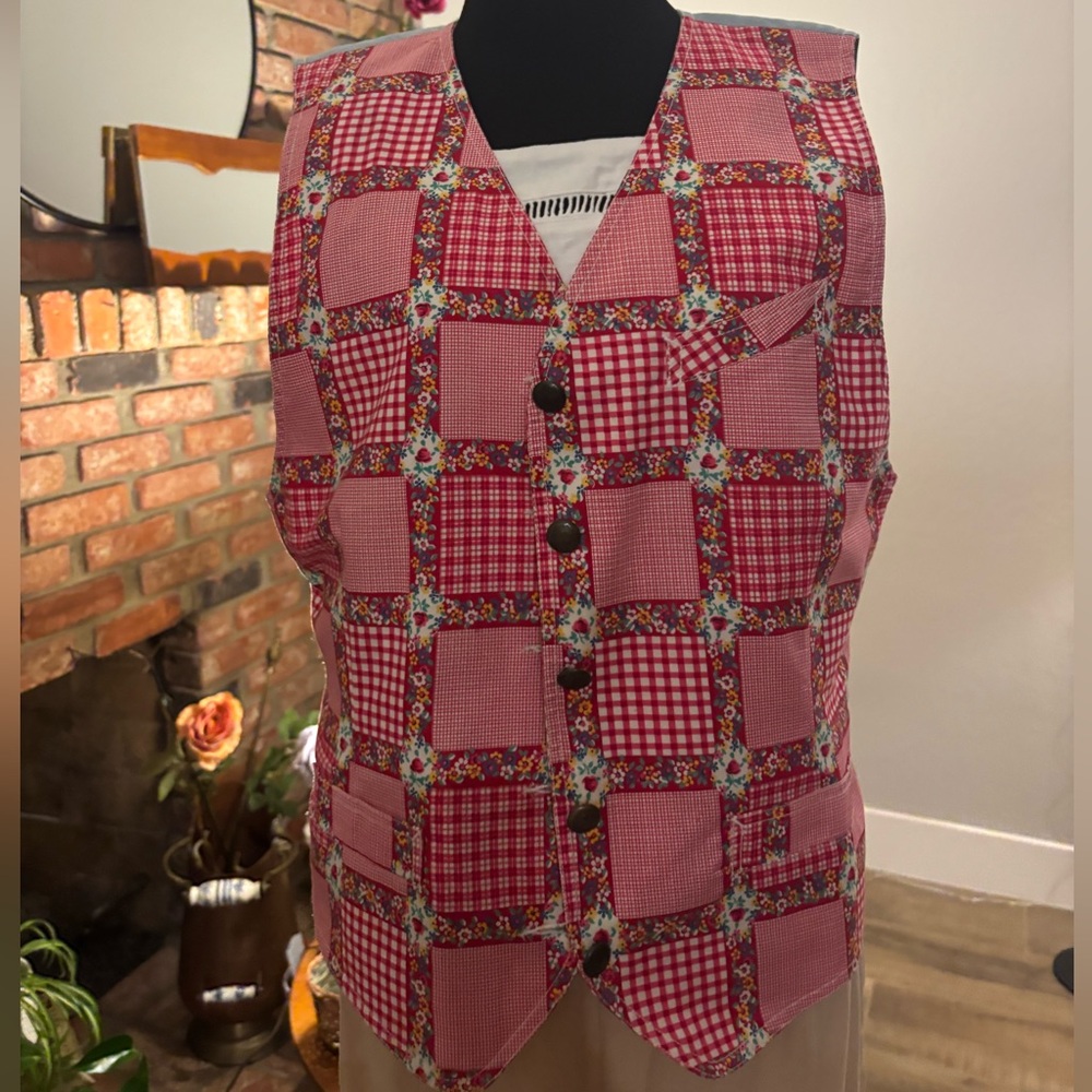 Vintage Liz Wear Red and Pink Checkered Vest size 10